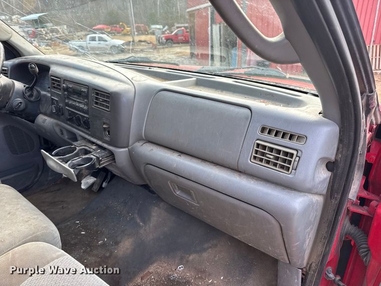 image for item DW6729 2004 Ford F250 Super Duty XLT Crew Cab pickup truck