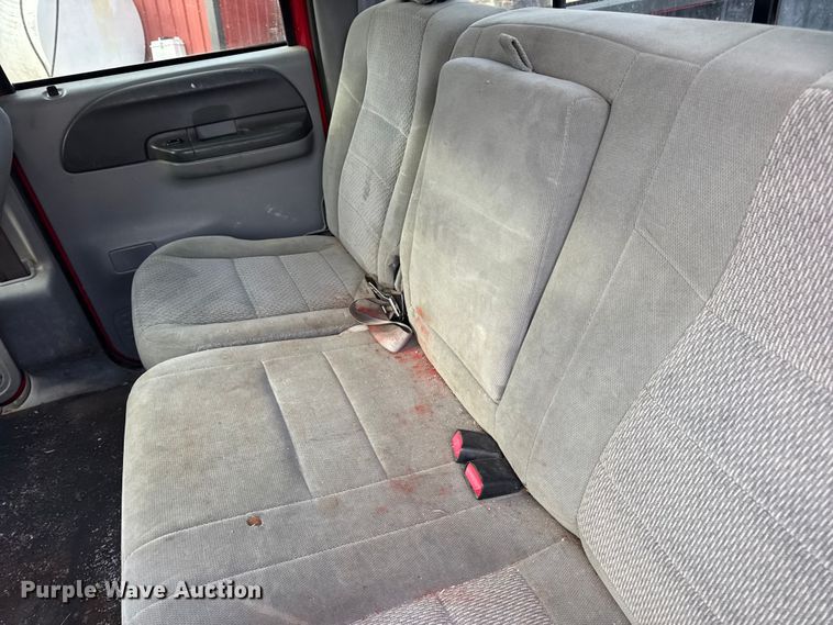 image for item DW6729 2004 Ford F250 Super Duty XLT Crew Cab pickup truck