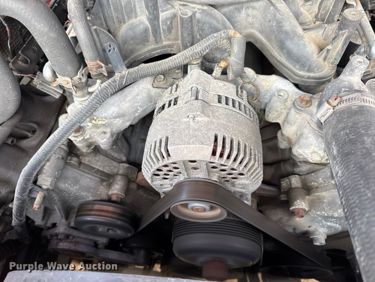 image for item DW6729 2004 Ford F250 Super Duty XLT Crew Cab pickup truck