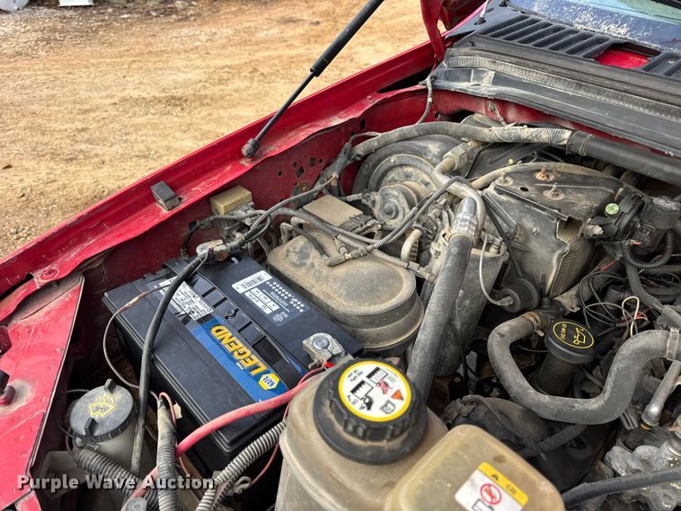 image for item DW6729 2004 Ford F250 Super Duty XLT Crew Cab pickup truck