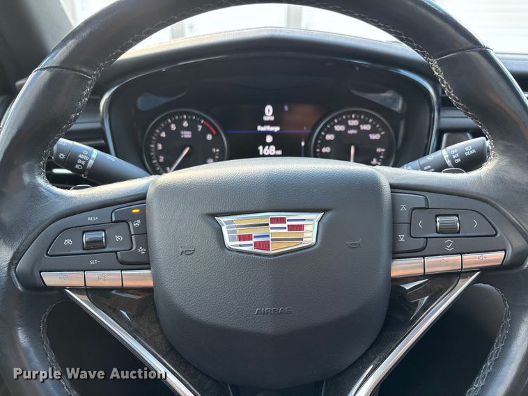 image for item DW7316 2020 Cadillac XT6 SUV