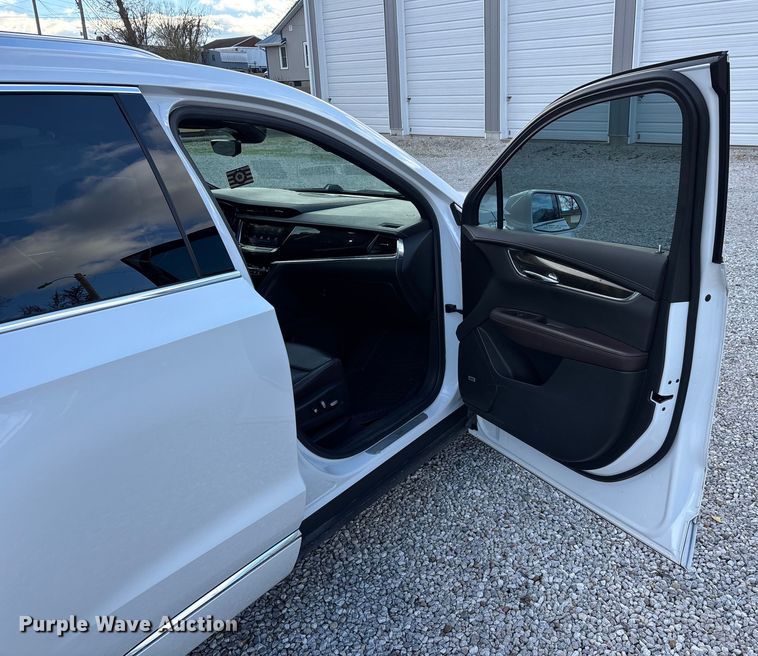 image for item DW7316 2020 Cadillac XT6 SUV