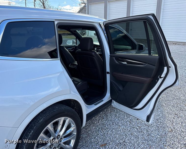 image for item DW7316 2020 Cadillac XT6 SUV