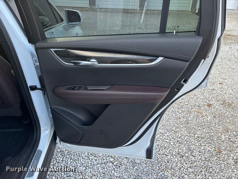 image for item DW7316 2020 Cadillac XT6 SUV