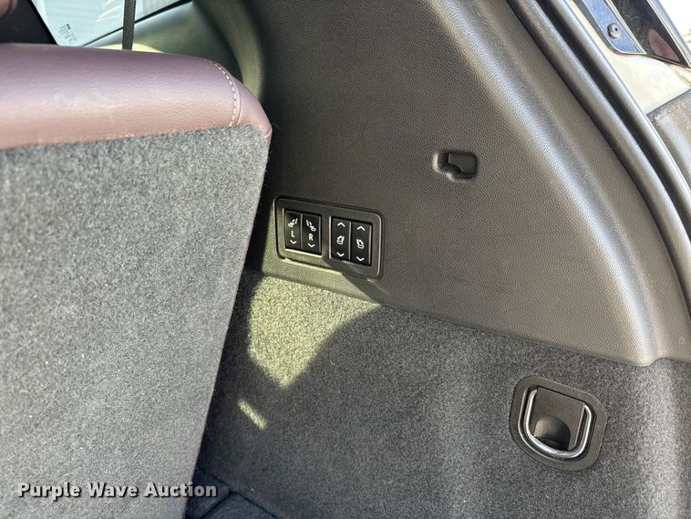 image for item DW7316 2020 Cadillac XT6 SUV