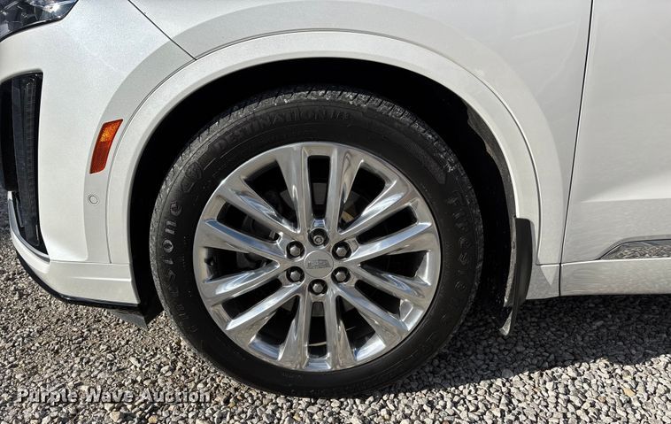 image for item DW7316 2020 Cadillac XT6 SUV