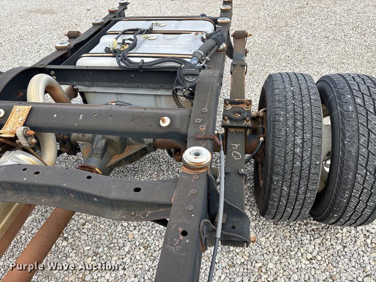 image for item DW7317 2016 Ford E450 van cab and chassis