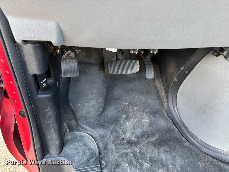 image for item DW7317 2016 Ford E450 van cab and chassis