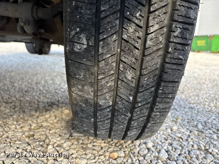 image for item DW7317 2016 Ford E450 van cab and chassis