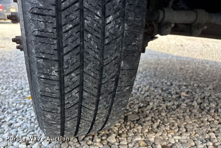 image for item DW7317 2016 Ford E450 van cab and chassis