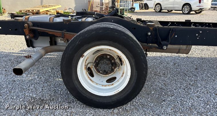 image for item DW7317 2016 Ford E450 van cab and chassis