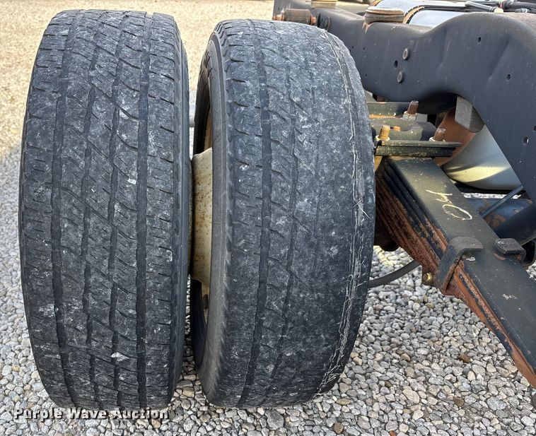 image for item DW7317 2016 Ford E450 van cab and chassis