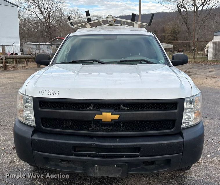 image for item DW7332 2012 Chevrolet Silverado 1500 pickup truck