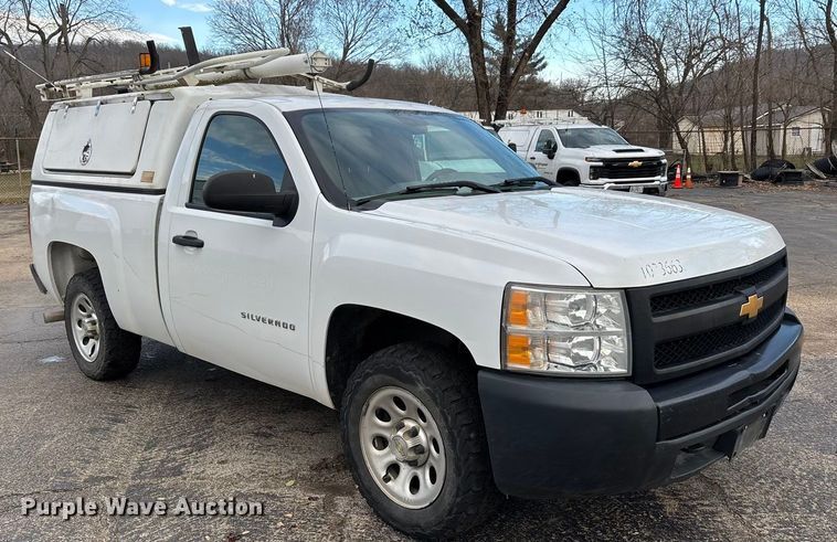 image for item DW7332 2012 Chevrolet Silverado 1500 pickup truck