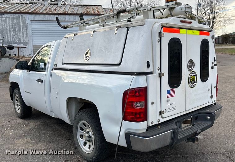 image for item DW7332 2012 Chevrolet Silverado 1500 pickup truck