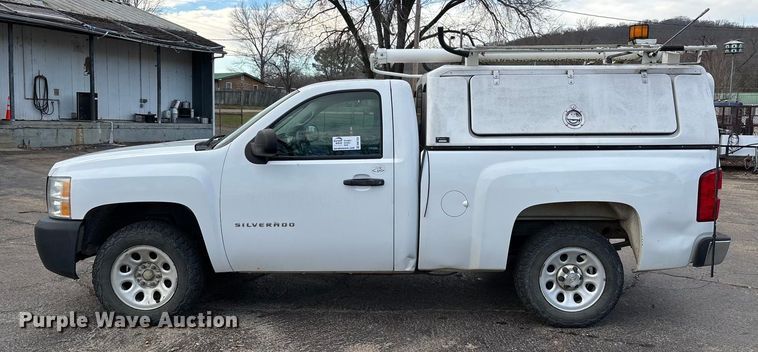 image for item DW7332 2012 Chevrolet Silverado 1500 pickup truck