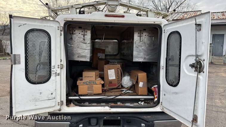 image for item DW7332 2012 Chevrolet Silverado 1500 pickup truck