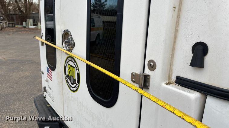 image for item DW7332 2012 Chevrolet Silverado 1500 pickup truck