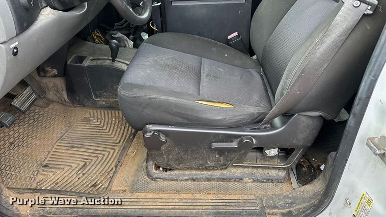 image for item DW7332 2012 Chevrolet Silverado 1500 pickup truck