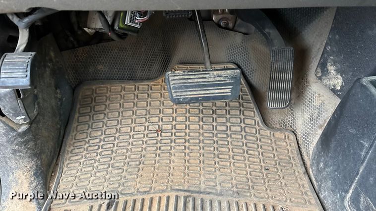 image for item DW7332 2012 Chevrolet Silverado 1500 pickup truck