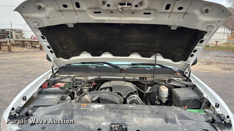 image for item DW7332 2012 Chevrolet Silverado 1500 pickup truck