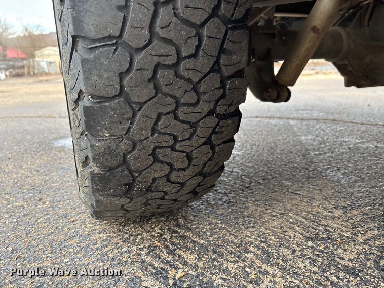 image for item DW7332 2012 Chevrolet Silverado 1500 pickup truck