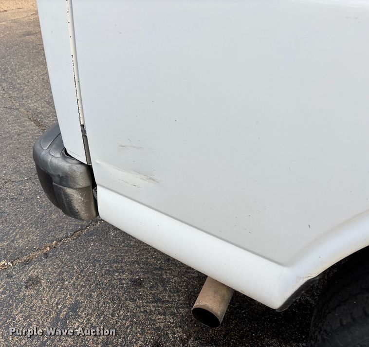 image for item DW7333 2017 Chevrolet Express 2500 van