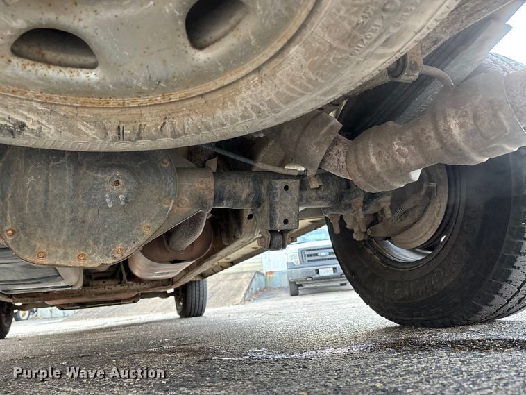 image for item DW7333 2017 Chevrolet Express 2500 van