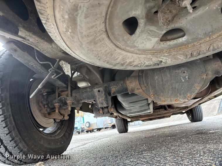 image for item DW7333 2017 Chevrolet Express 2500 van