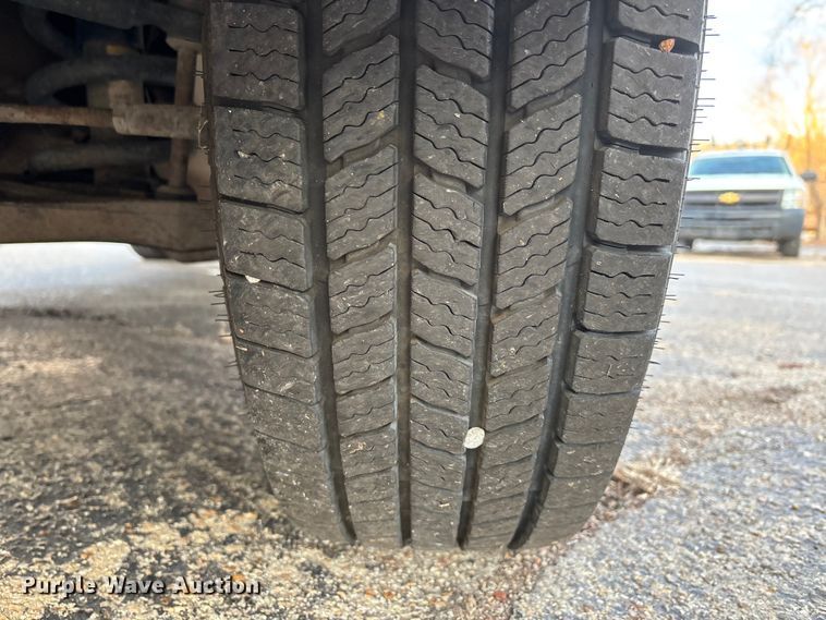 image for item DW7333 2017 Chevrolet Express 2500 van