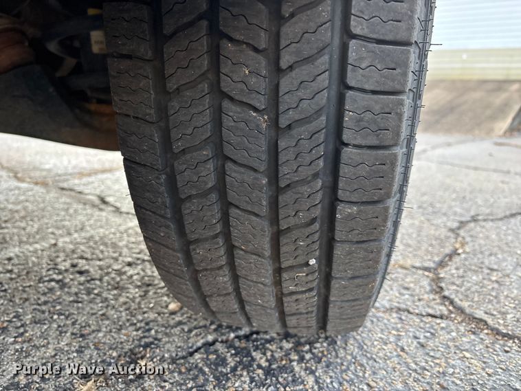 image for item DW7333 2017 Chevrolet Express 2500 van