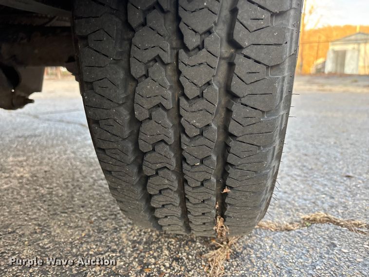 image for item DW7333 2017 Chevrolet Express 2500 van