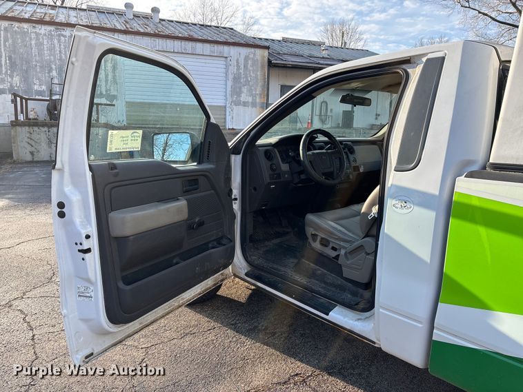 image for item DW7334 2010 Ford F150 pickup truck