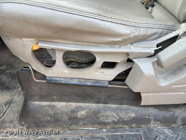 image for item DW7334 2010 Ford F150 pickup truck