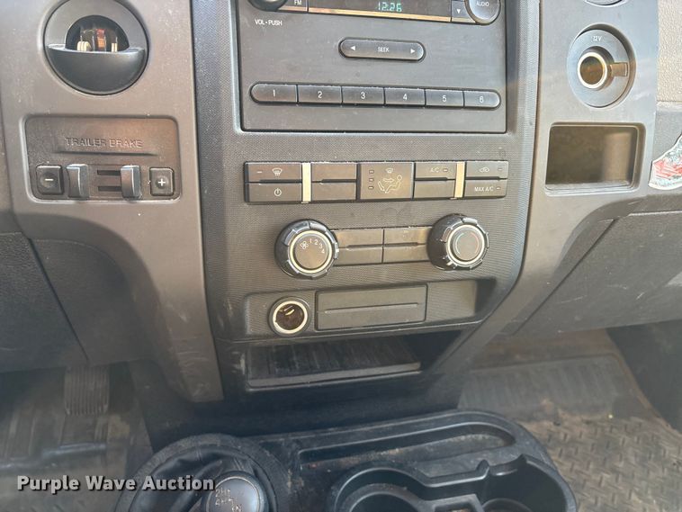 image for item DW7334 2010 Ford F150 pickup truck