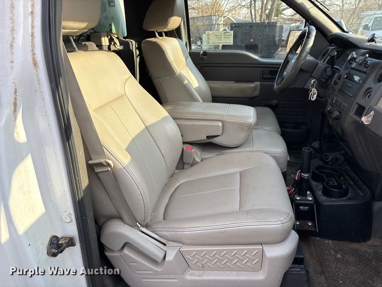 image for item DW7334 2010 Ford F150 pickup truck