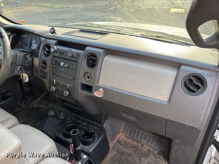 image for item DW7334 2010 Ford F150 pickup truck