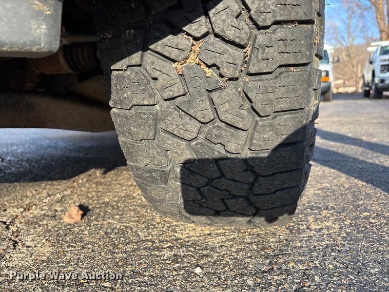 image for item DW7334 2010 Ford F150 pickup truck