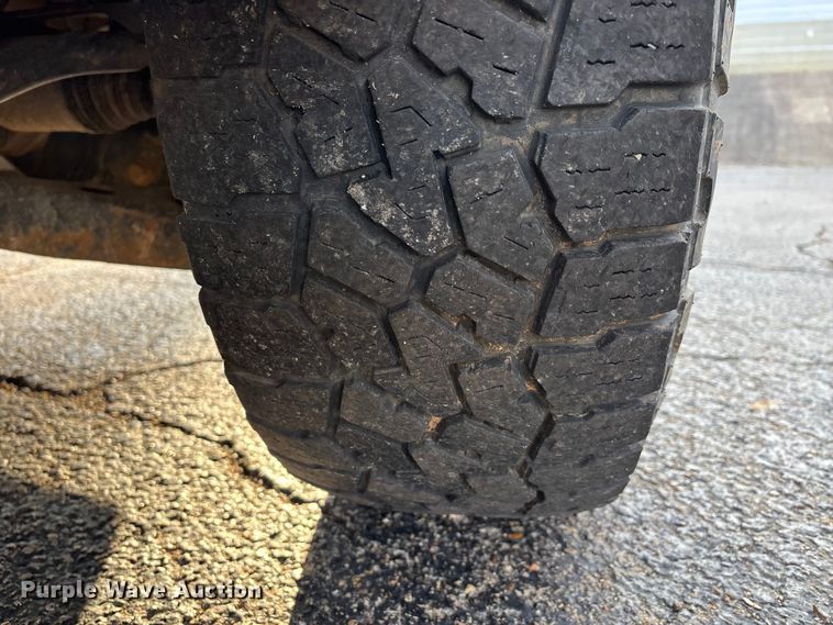 image for item DW7334 2010 Ford F150 pickup truck