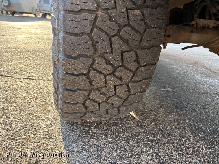 image for item DW7334 2010 Ford F150 pickup truck