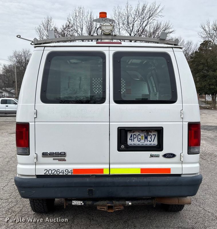 image for item DW7335 2012 Ford E250 van