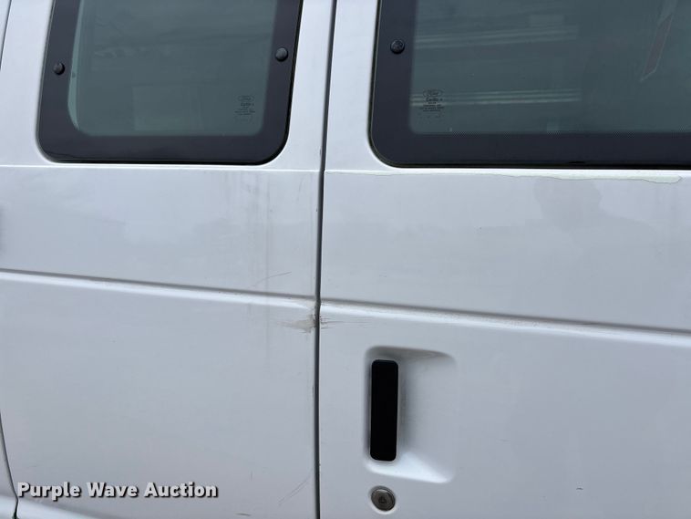 image for item DW7335 2012 Ford E250 van