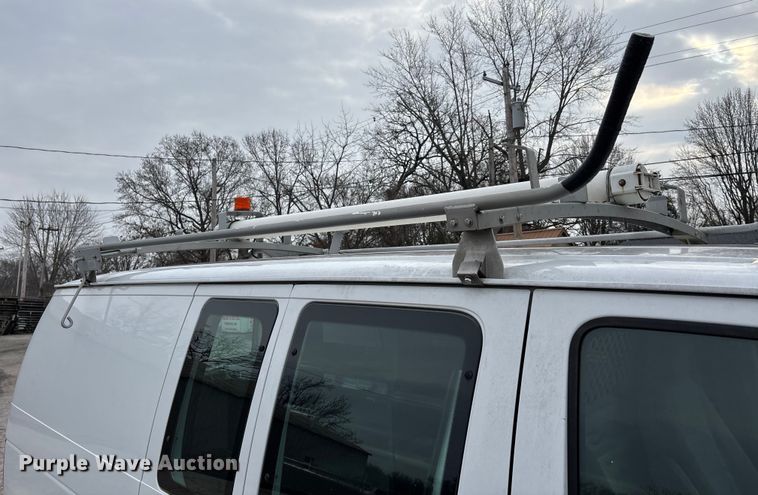 image for item DW7335 2012 Ford E250 van