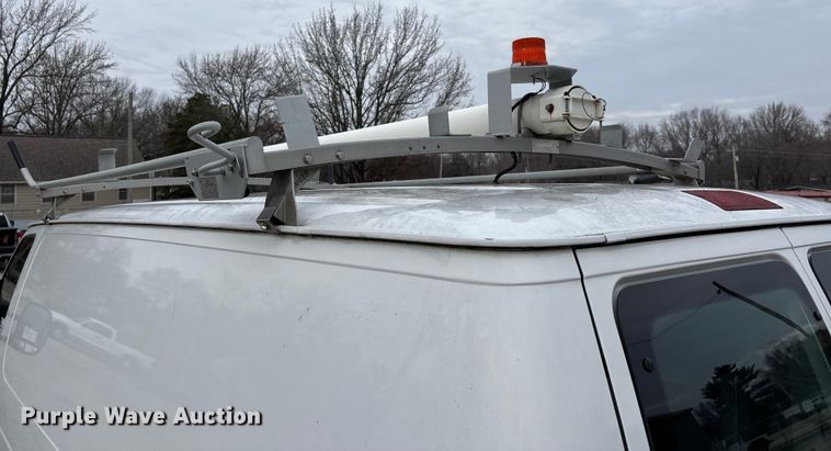 image for item DW7335 2012 Ford E250 van