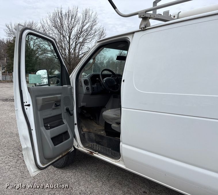 image for item DW7335 2012 Ford E250 van