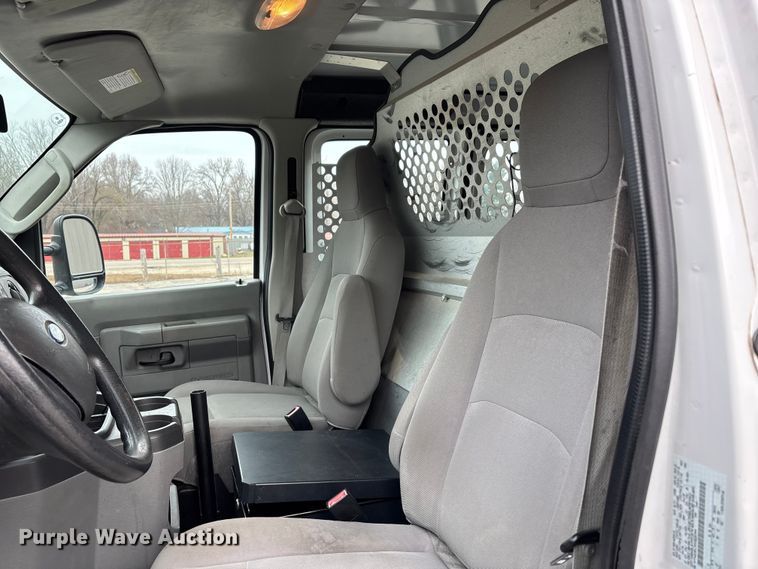 image for item DW7335 2012 Ford E250 van