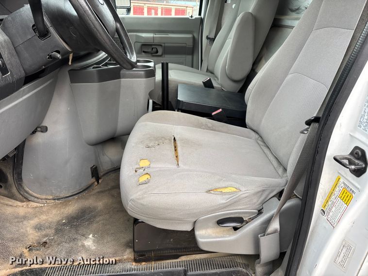 image for item DW7335 2012 Ford E250 van