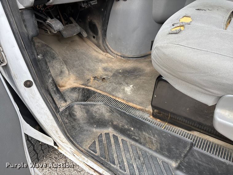 image for item DW7335 2012 Ford E250 van