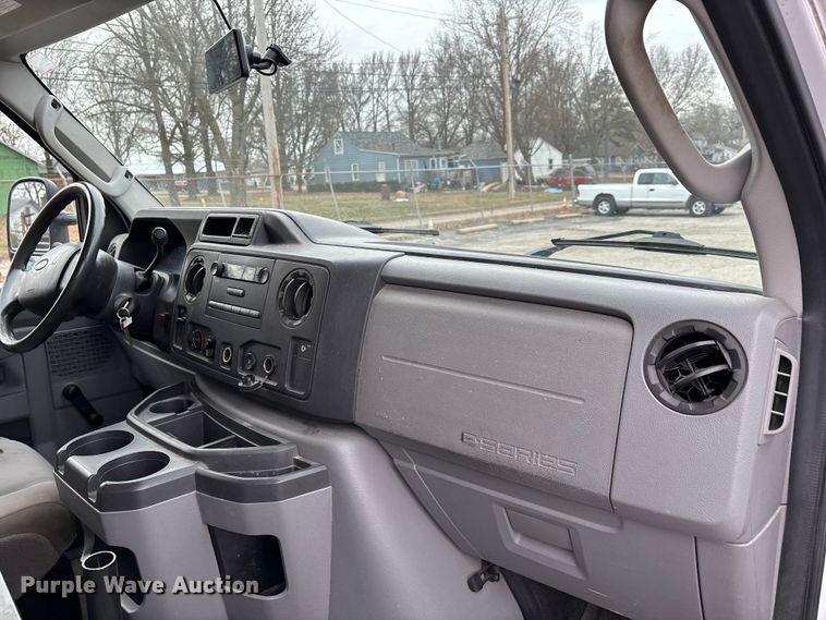 image for item DW7335 2012 Ford E250 van