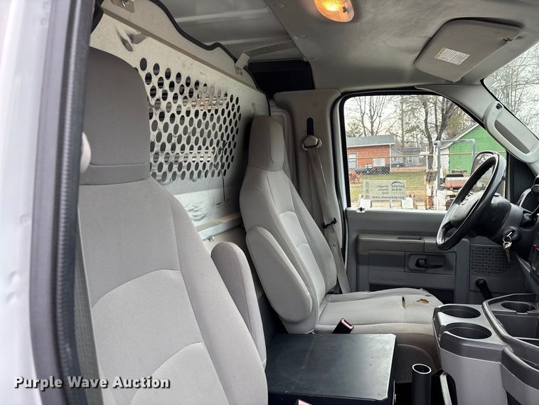 image for item DW7335 2012 Ford E250 van